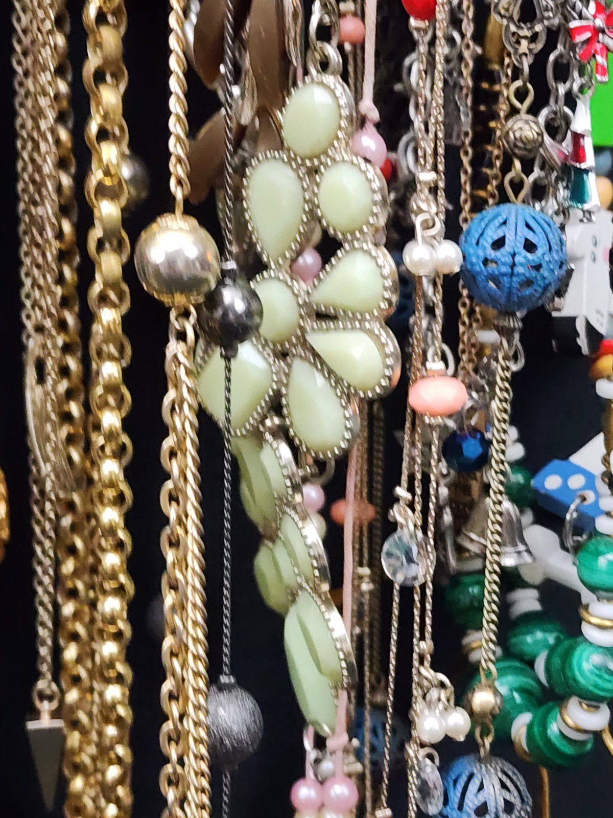 Estate Vintage Costume Jewelry Large Lot 6 LBS Over 100 Necklaces Retro