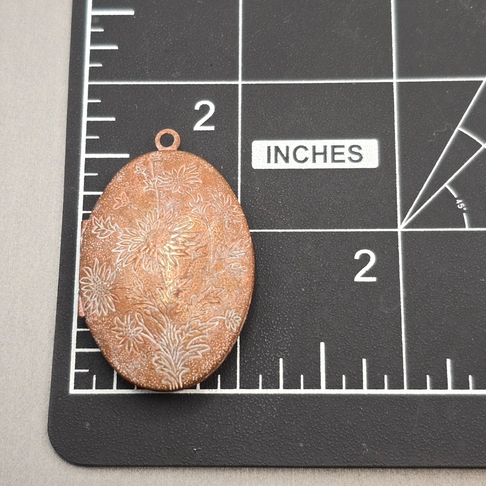 VTG Floral Engraved Oval Locket Pendant 1 5/8″ Copper Alloy Art Nouveau Revival