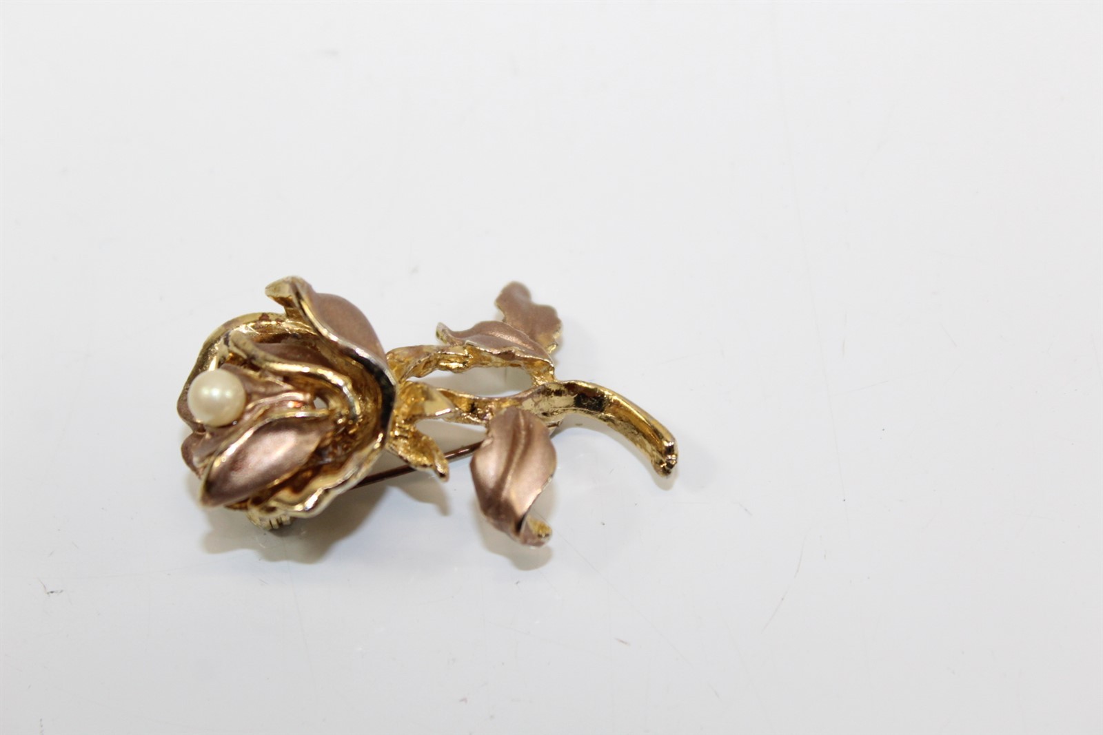 Brooch Gold-Tone Alloy Floral Design With Seed Pearl With Pendant Loop Vintage