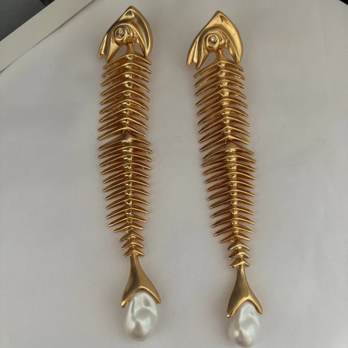 Schiaparelli Heavy Industry gilt Fishbone Baroque pearl Long Earrings, surrealis