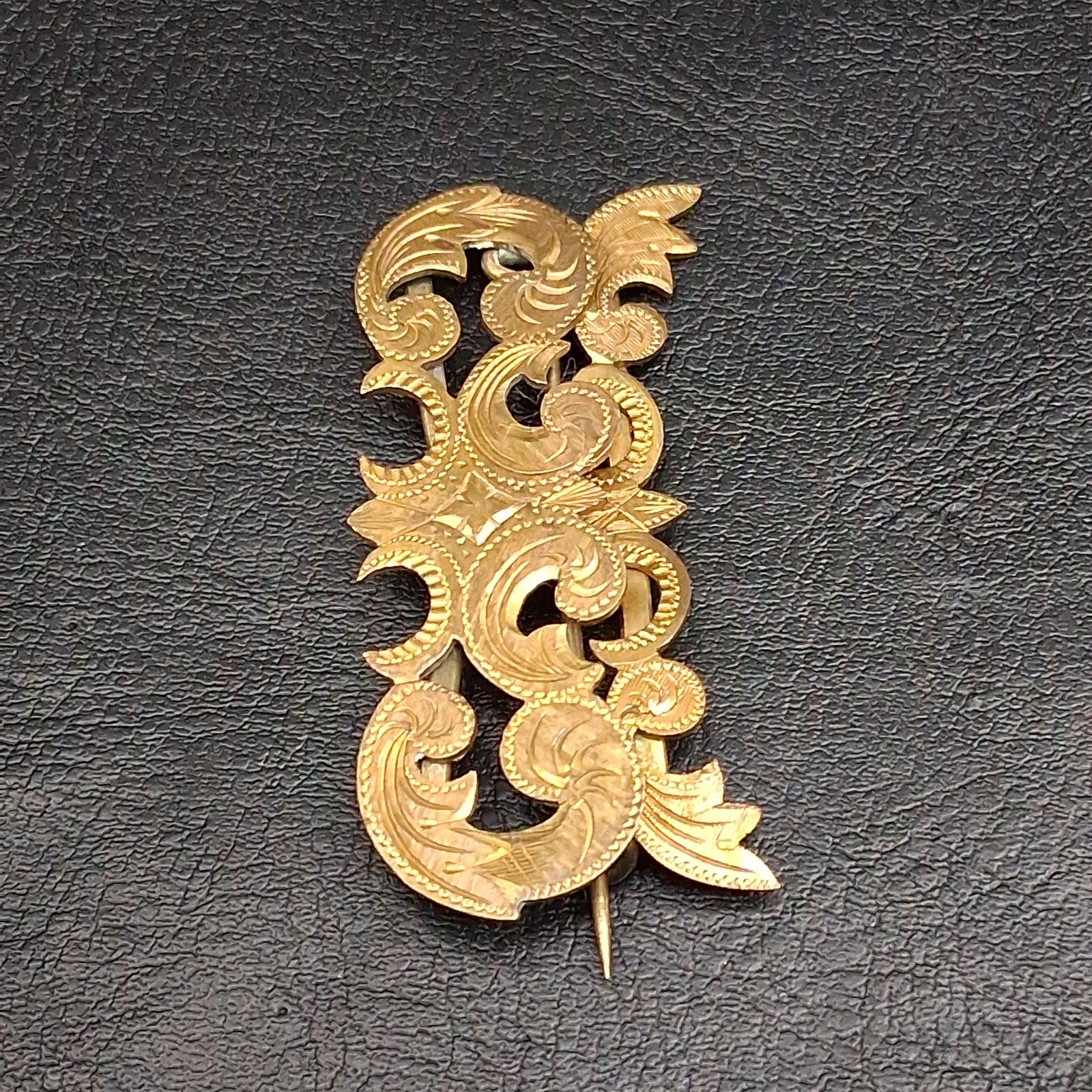 Vintage/Antique Victorian Style Hand Carved C Clasp Brooch Brass. 18.025