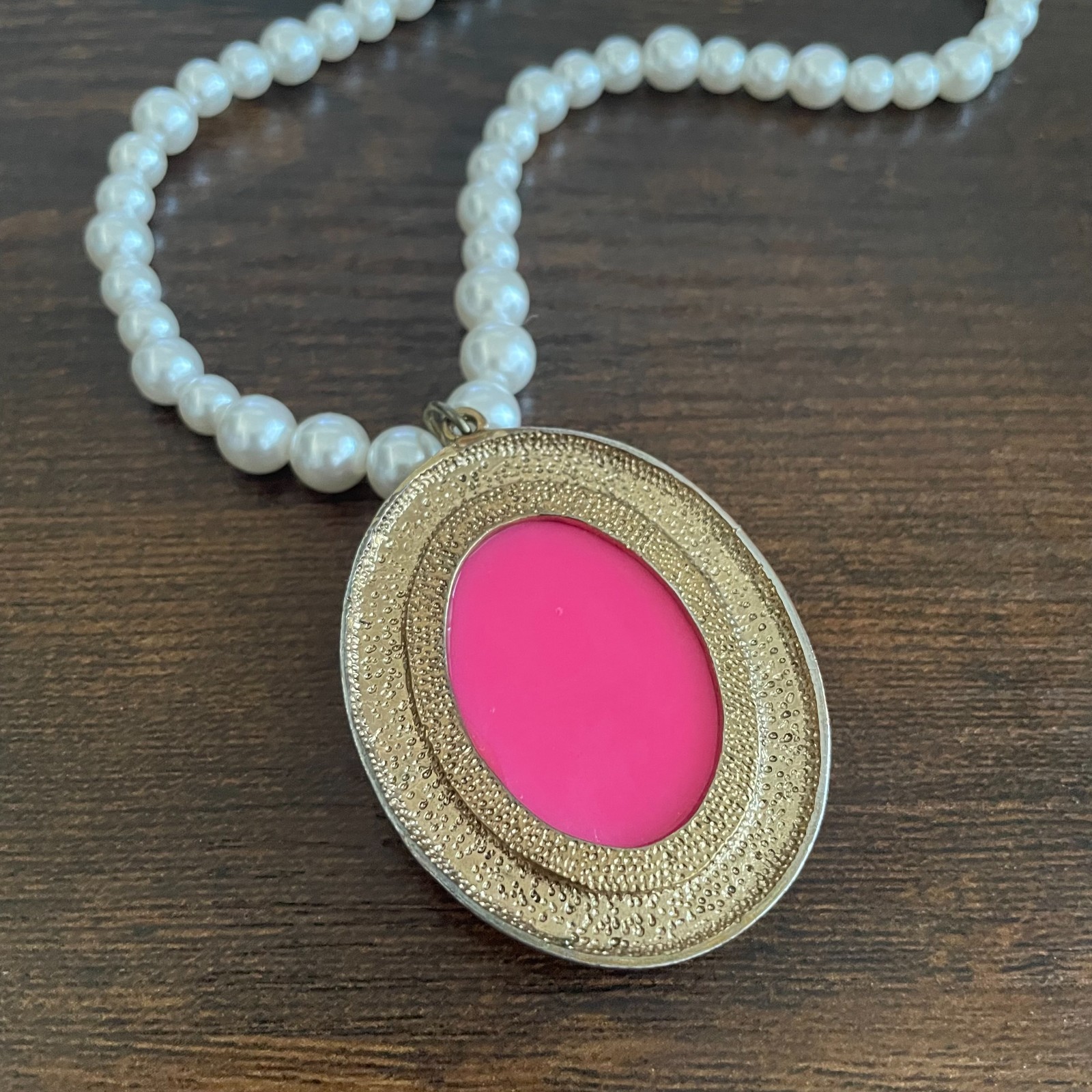 Vintage Women’s Faux Pearl Necklace Pink Oval Victorian Style Pendant Jewelry
