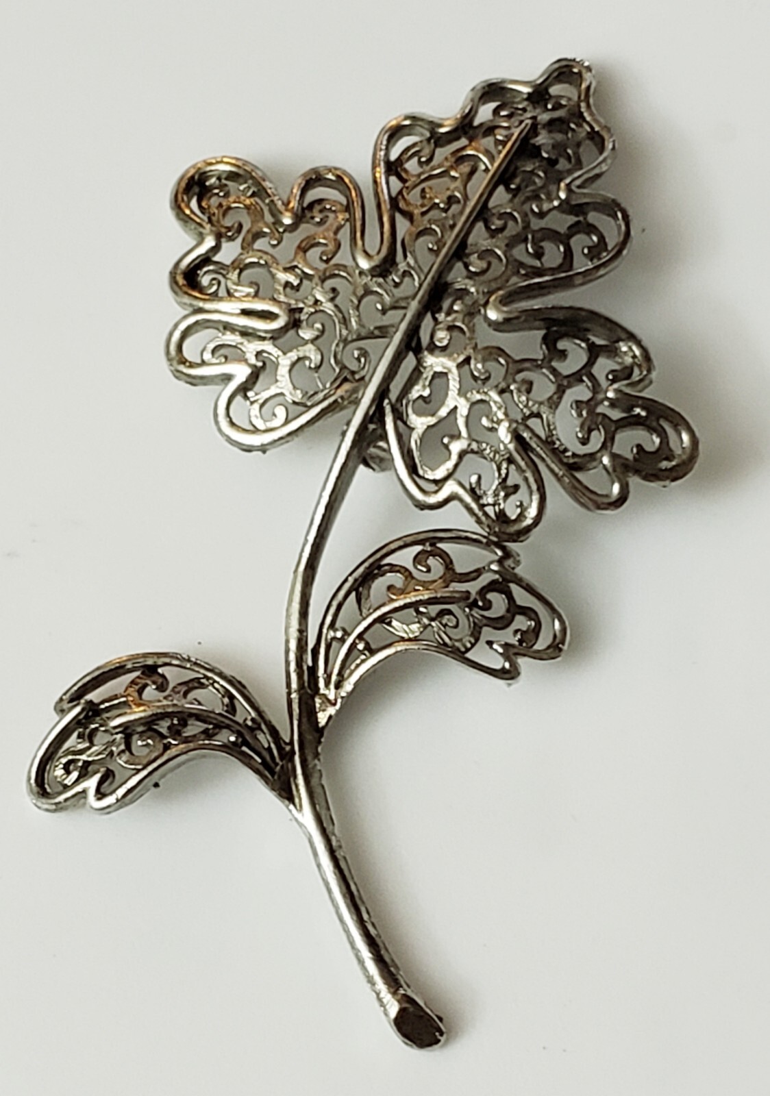 Vintage Silvertone Silver Pewter Tone Leaf Plant 3 1/2 x 2 Inch Brooch Pin