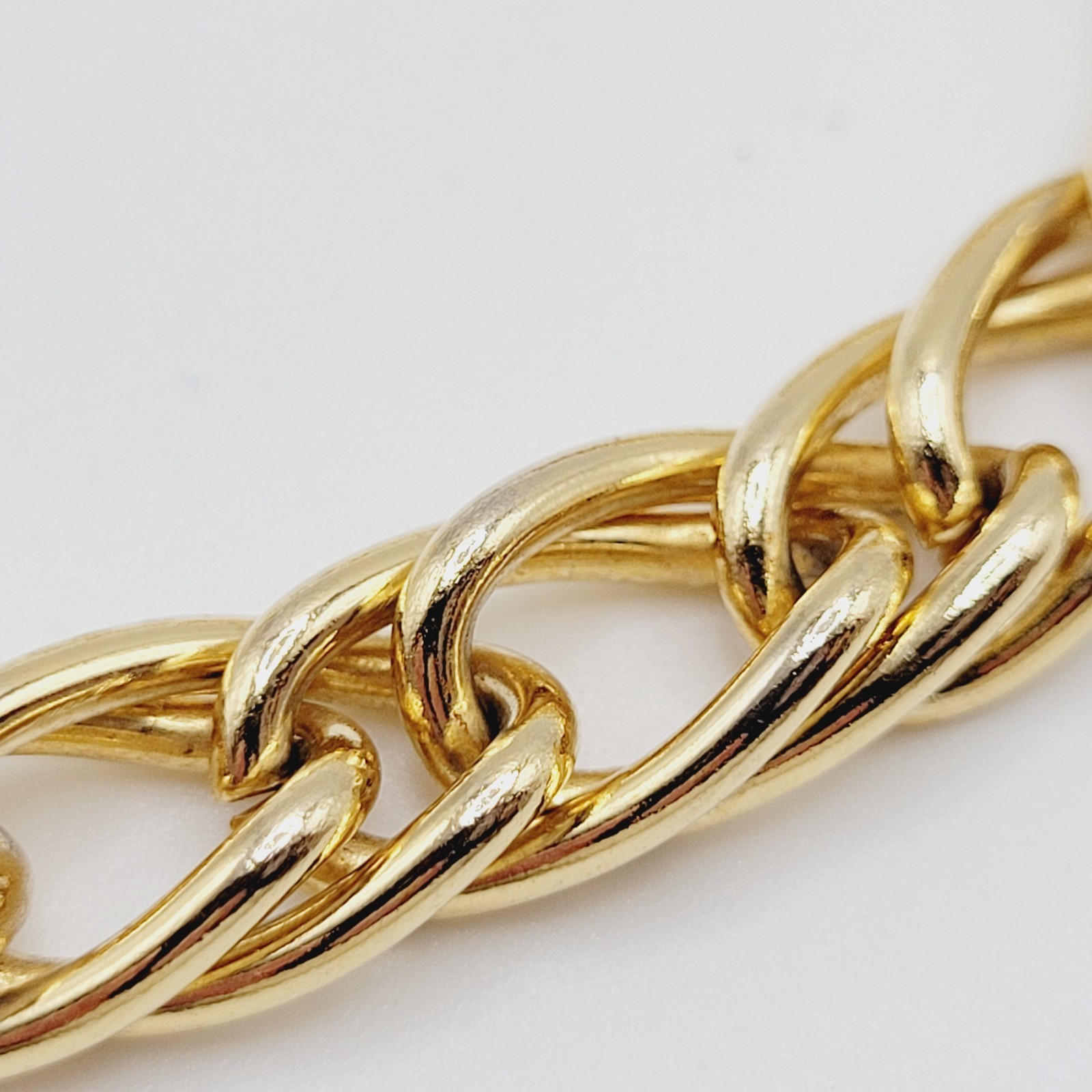 Fancy Oval Link Fancy Curb Shiny Gold Tone Vintage Chain Bracelet 7.25 Inch
