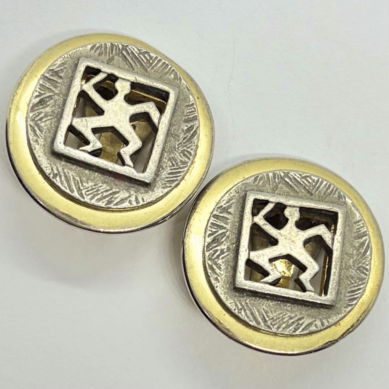 Vtg Ethnic Two-tone Round Button Earrings Clip-on