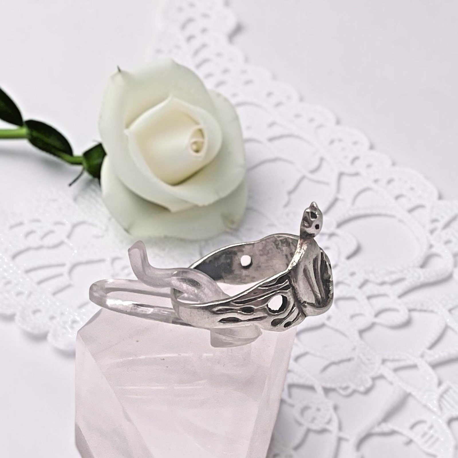 Vintage Etched 2 Cats 925 Sterling Silver Band Ring, size 5.25