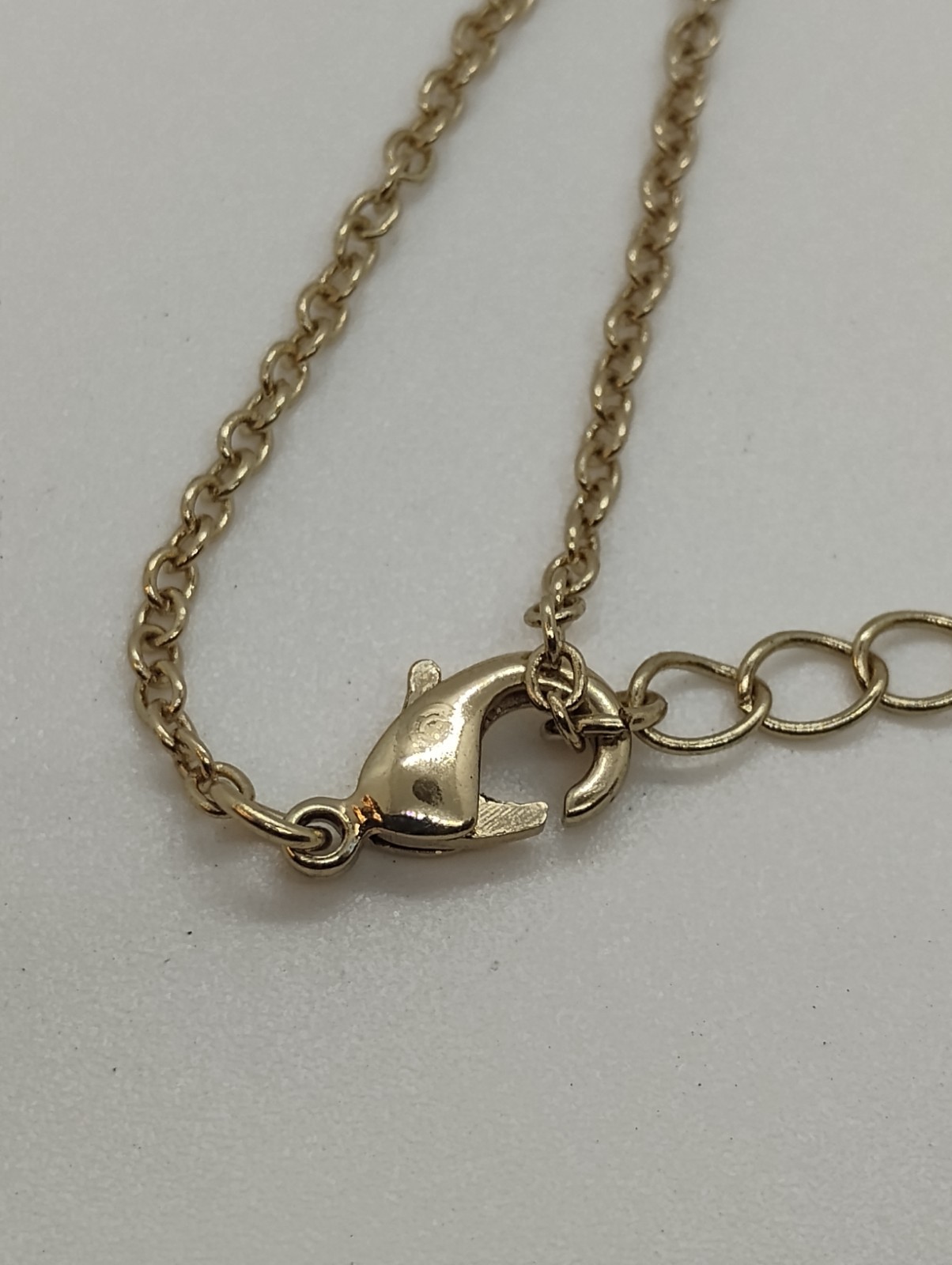 Vintage Style Gold Tone Etched Pillow Heart Locket Pendant Necklace Classic