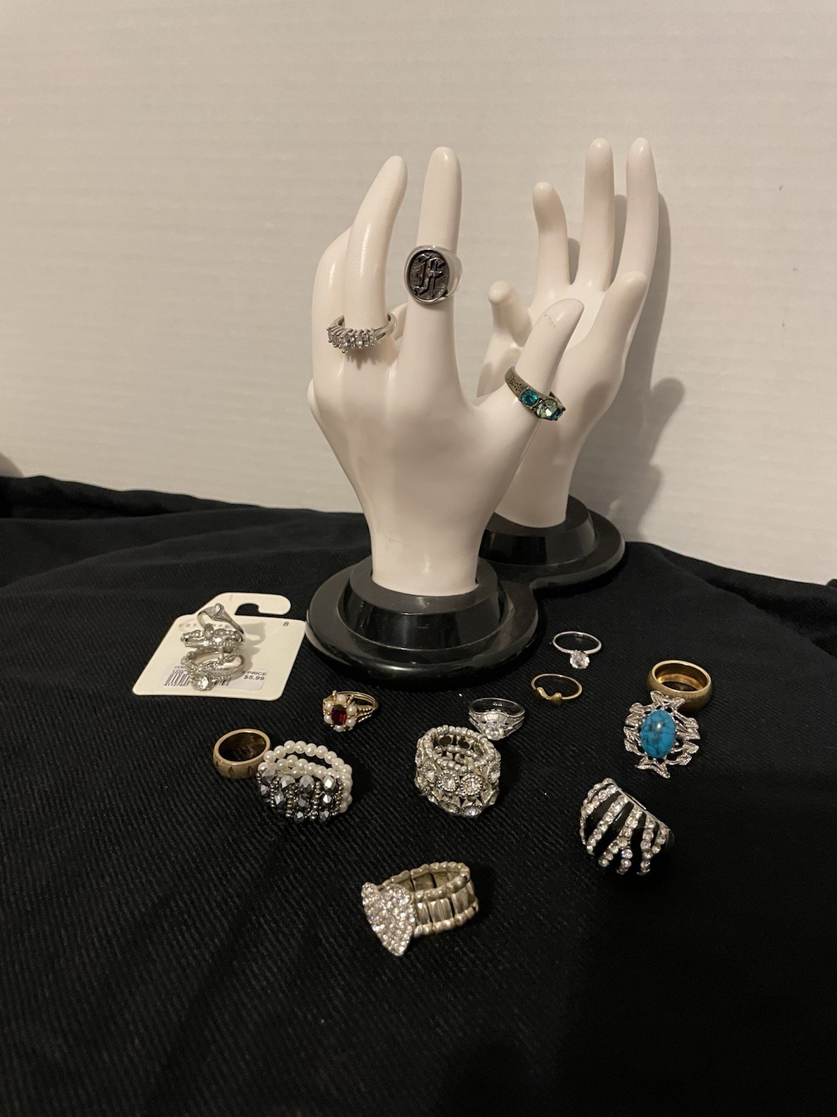 Lot Of Costume Jewelry Rings See Pictures Details/ wear