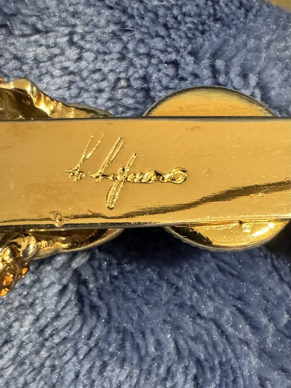 Vintage ST. JOHN Signed Double Panther Head Rhinestone Bar Brooch Pin Gold Plate