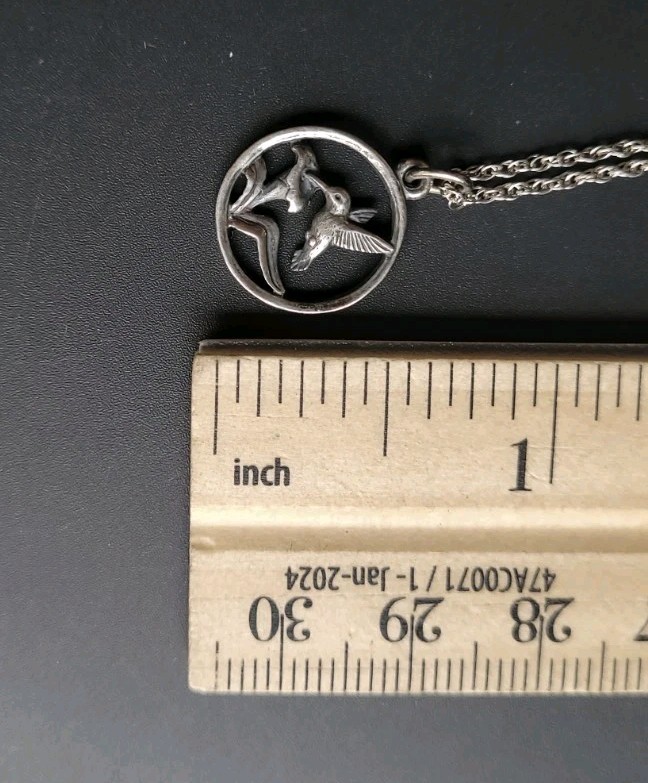 Retired James Avery Sterling Silver Hummingbird Pendant Necklace & Original Box