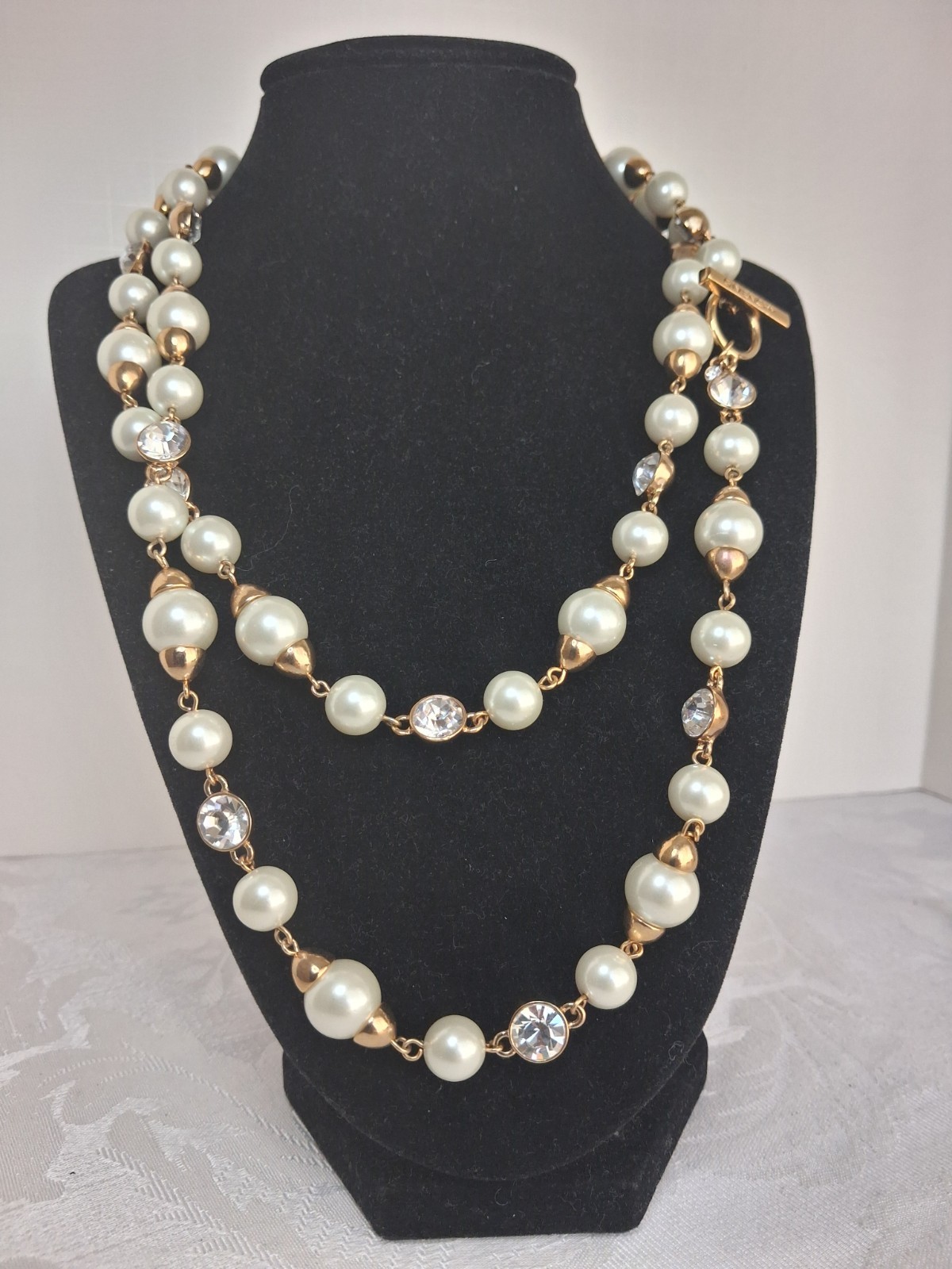 Vintage Givenchy pearl and crystal statement Rich mom necklace Ivory gold 20 in