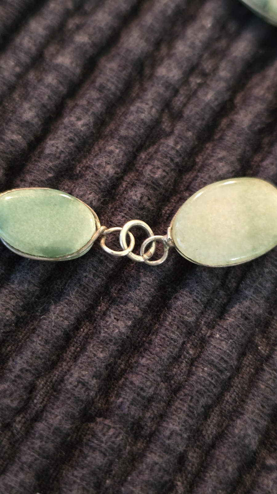 Vtg. 22″ Necklace & 8″ Bracelet Art Deco Light Green Aventurine?/Jade? Rare Find