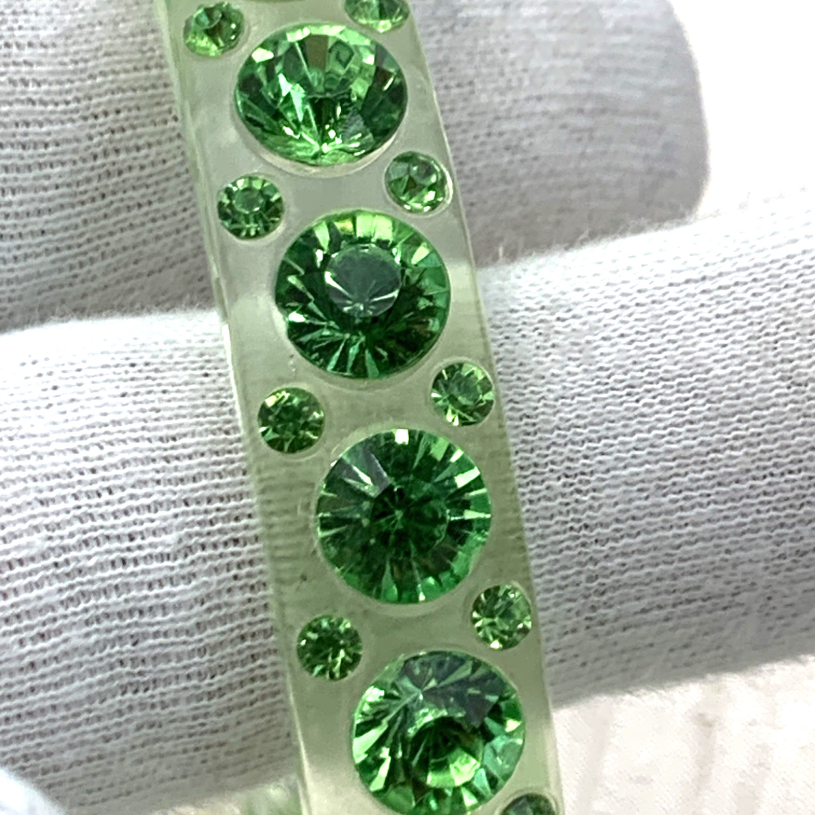 Vintage Art Deco Lucite & Rhinestone Bangle Bracelet Green Clear 8-1/4” IC