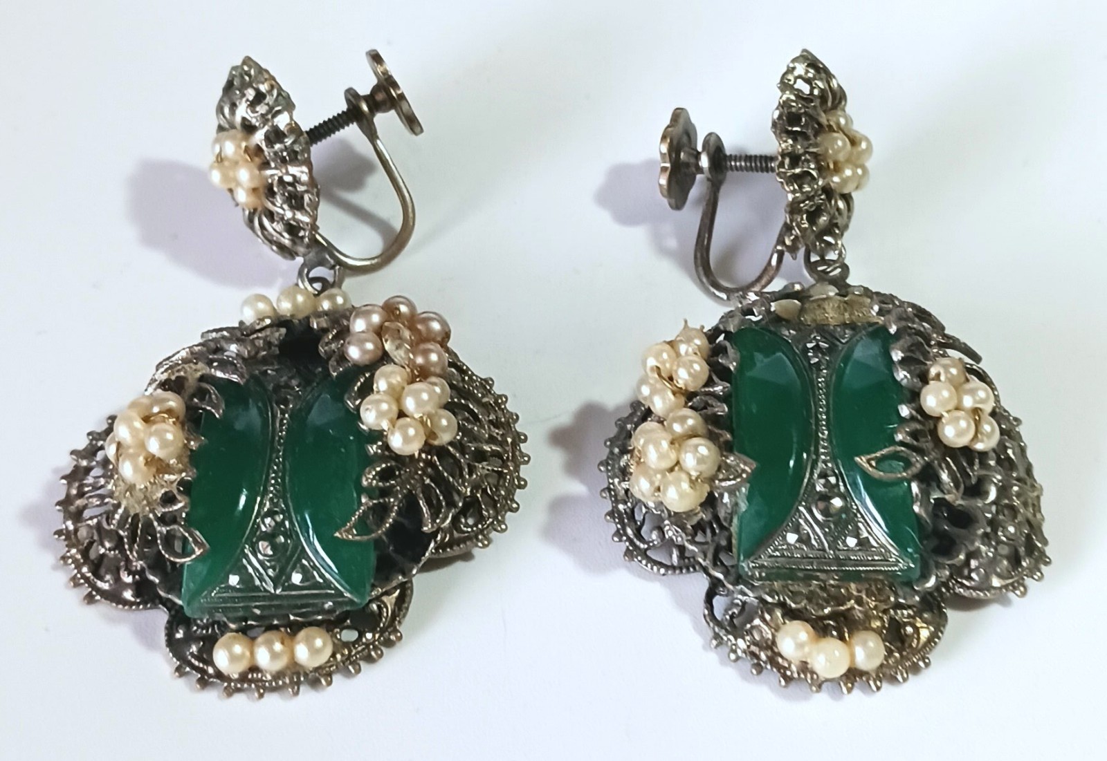 Vtg (Antique?) Screwback Filigree Dangle Earrings: Faux Pearls, Marcasite, Jade?