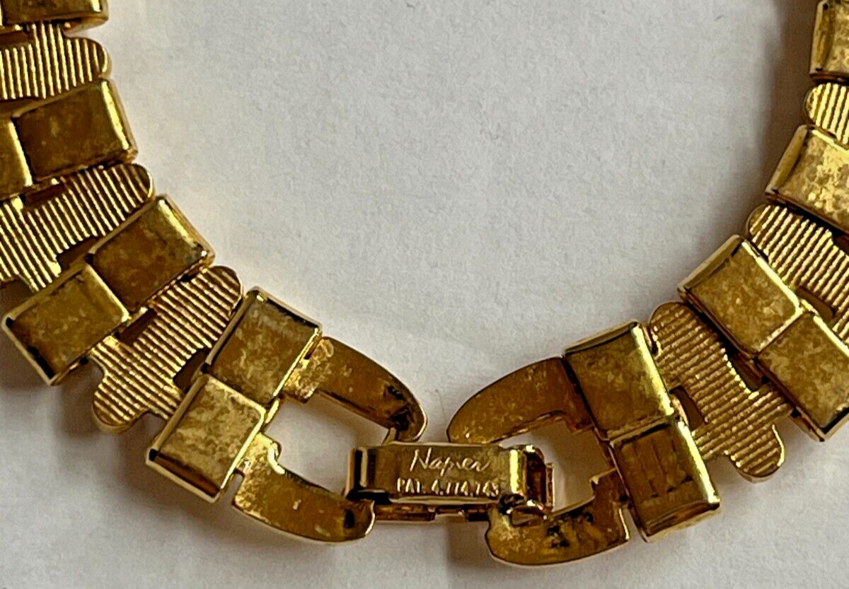 Napier Necklace Gold Tone Collar Chunky 18″ Pat 4774743 Vintage Textured Signed