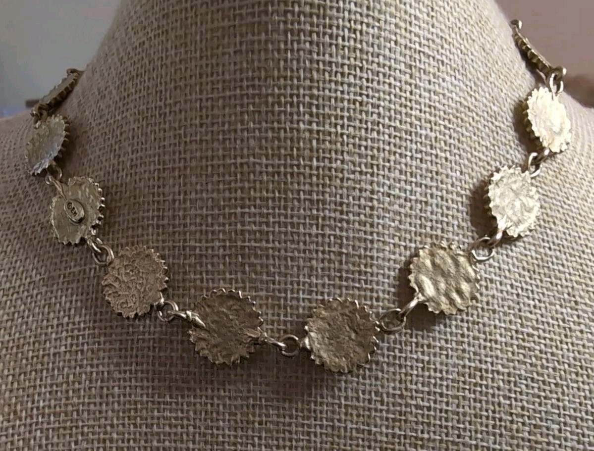 Eivind Hillestad EH Sunflower Daisy Necklace Matte Gold 16″ Floral Link
