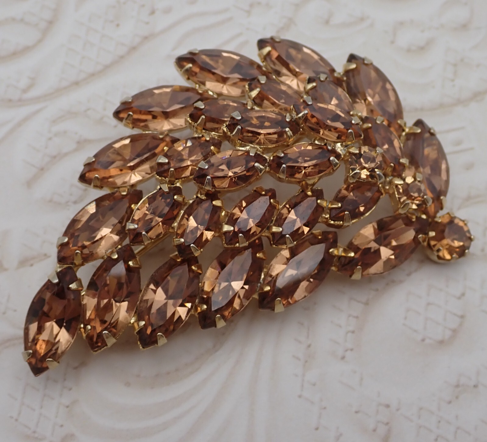 Vintage Layered Marquise Golden Brown Rhinestone Leaf Gold Tone Pin Brooch