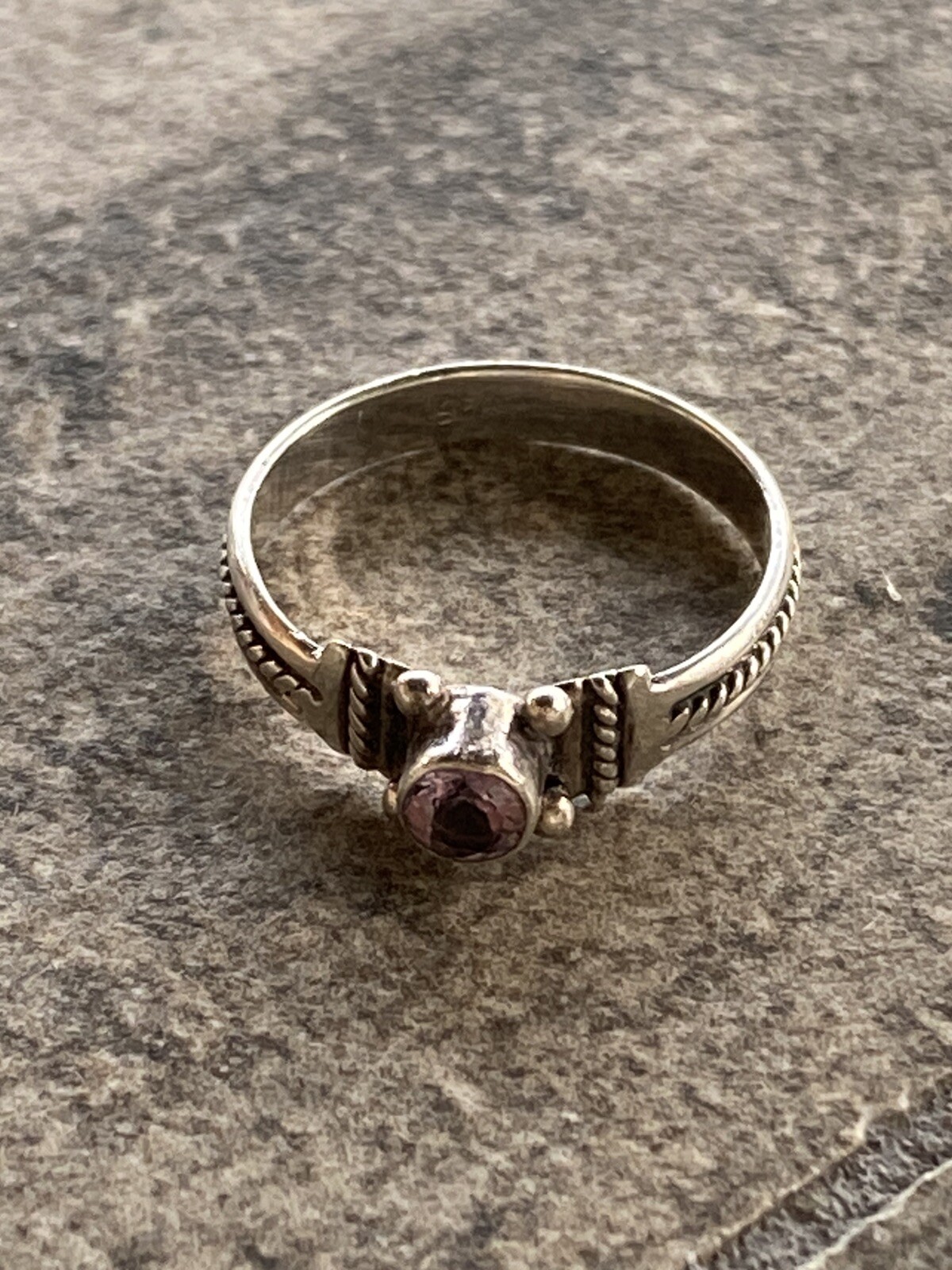 925 Sterling Silver Ring Amethyst Vintage Women Size 6.5