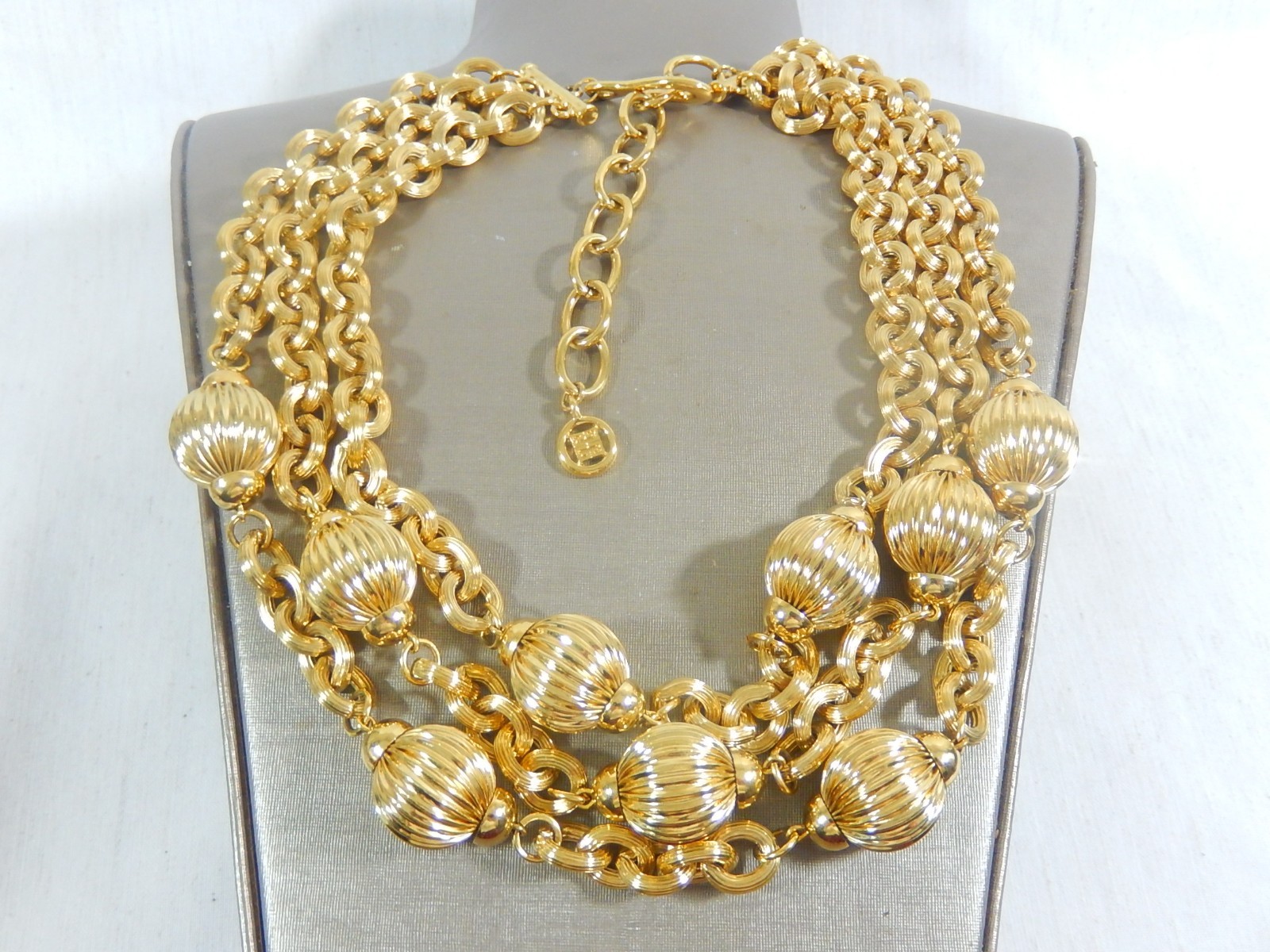 VTG SIGNED GIVENCHY HAUTE COUTURE BOLD GOLD TONE 18″- 22″ STATEMENT BIB NECKLACE