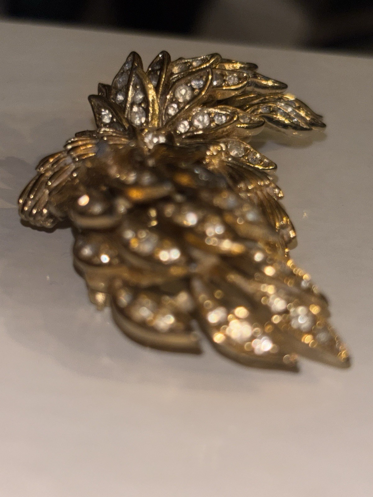 Beautiful Vtg Rhinestone & Gold tone Ciner Brooch