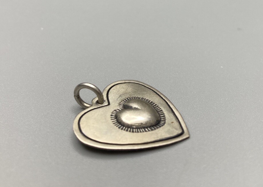 925 Sterling Silver Southwestern Style Heart Pendant 1.7g 1 In Love Gift Boho