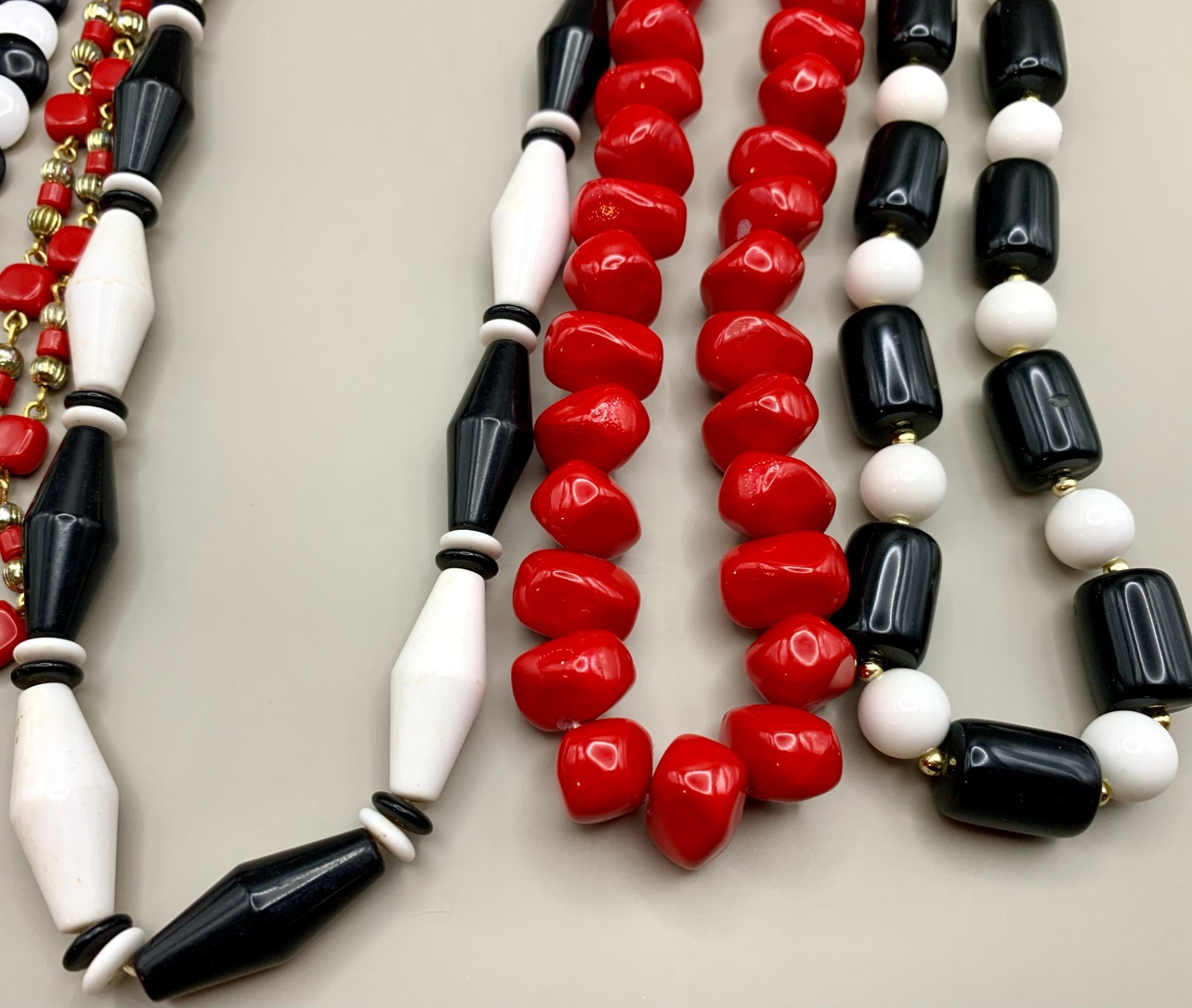 Vintage Lot Beaded Necklaces Black White Red Gold Tone Acrylic Retro