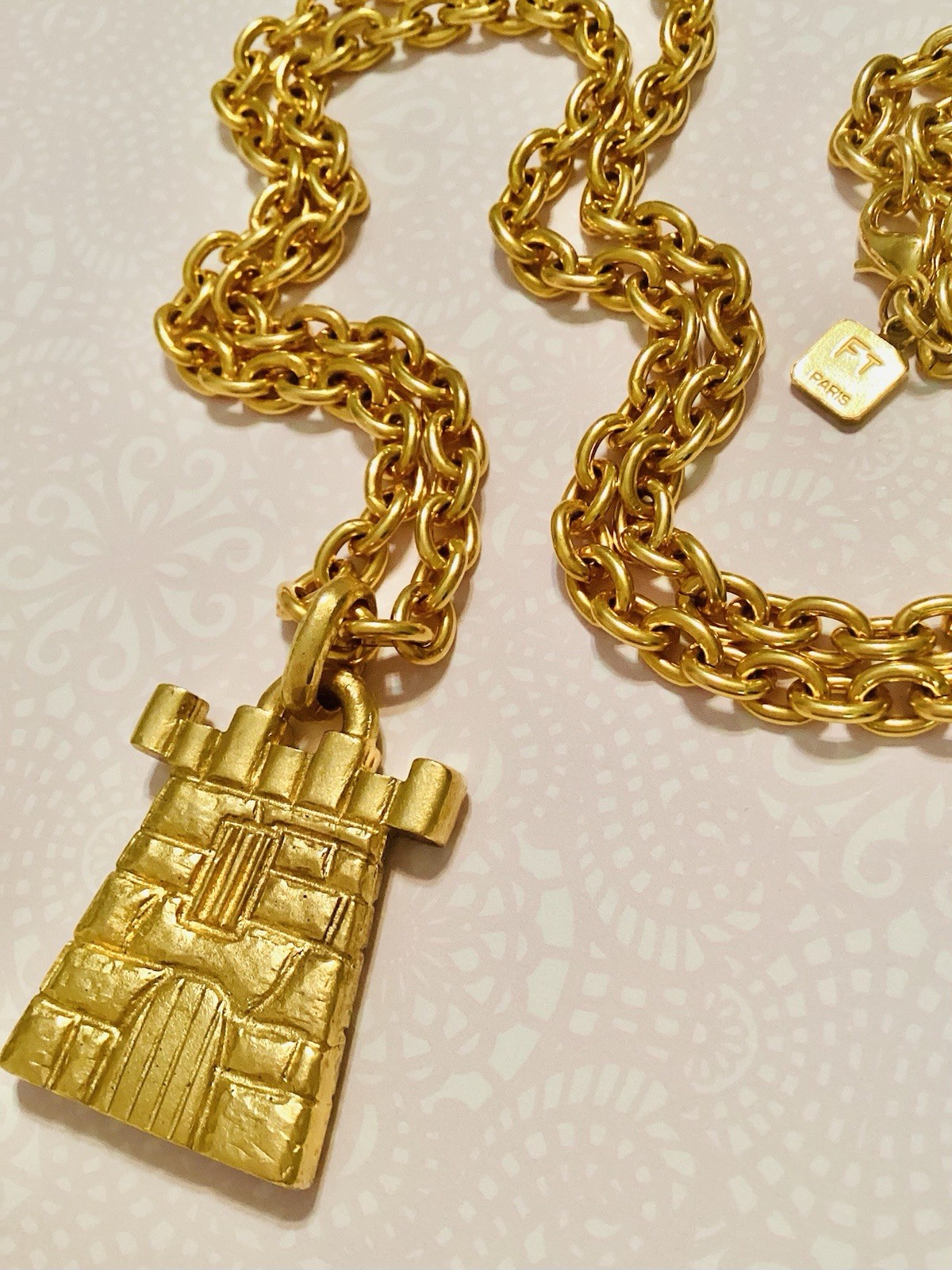 FT Paris High End Vtg Chunky Matte Gold Tone RARE Castle Pendant Necklace 32” 💛