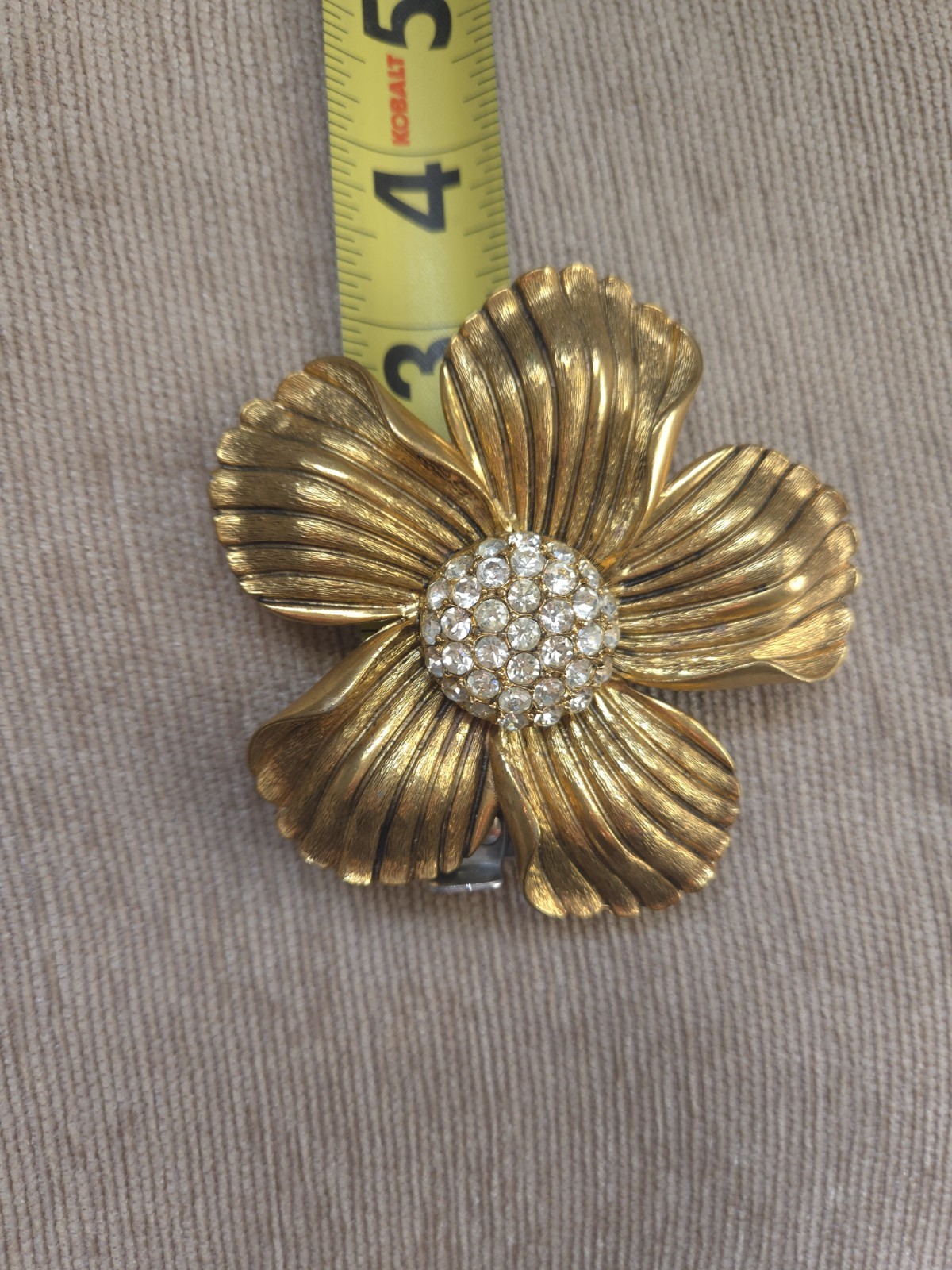 VTG Signed Omjent Large Textured Gold Tone Flower Brooch Rhinestone Dome Center