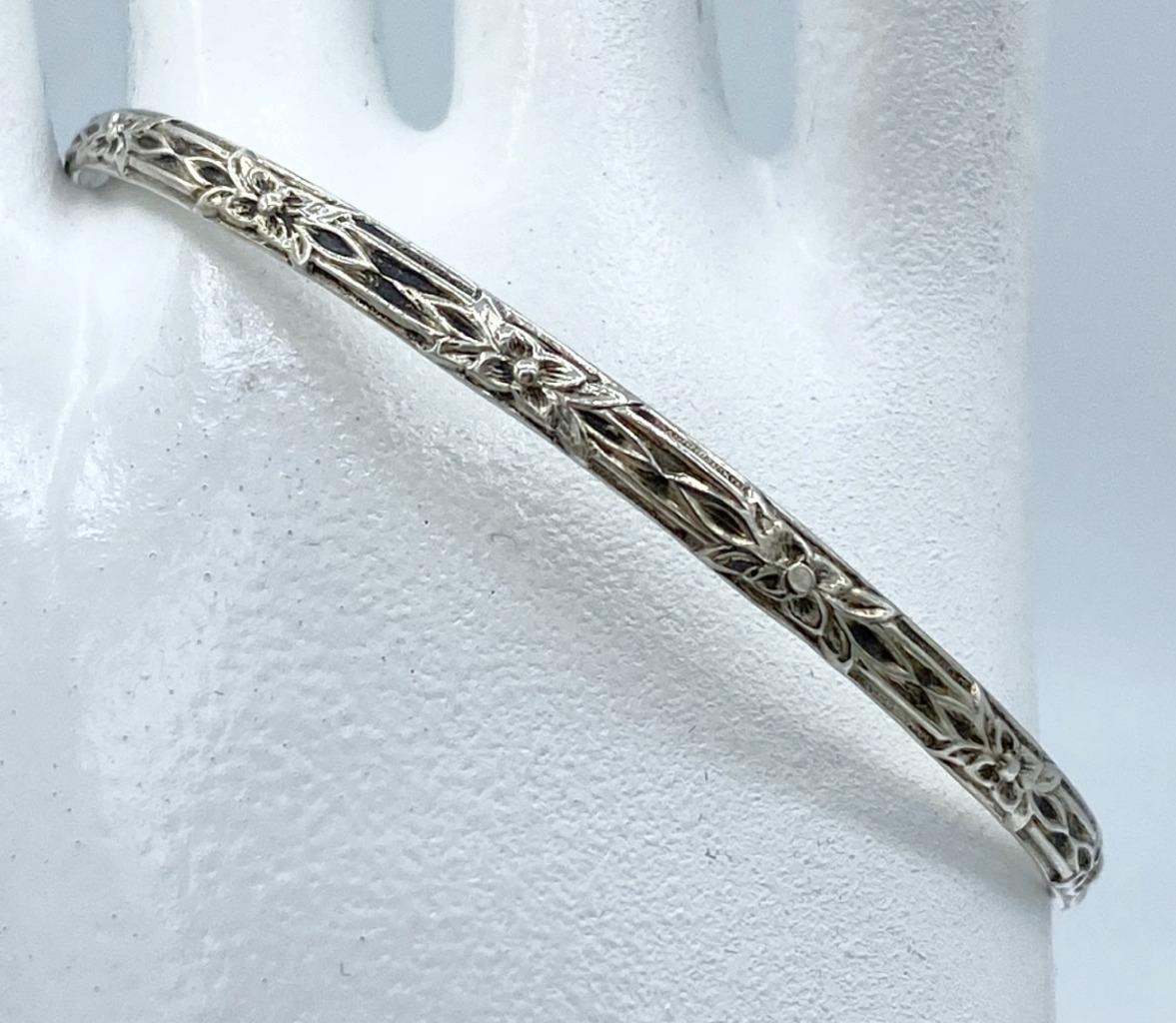 Charming Vintage Sterling Silver Danecraft Felch Floral Bangle Bracelet