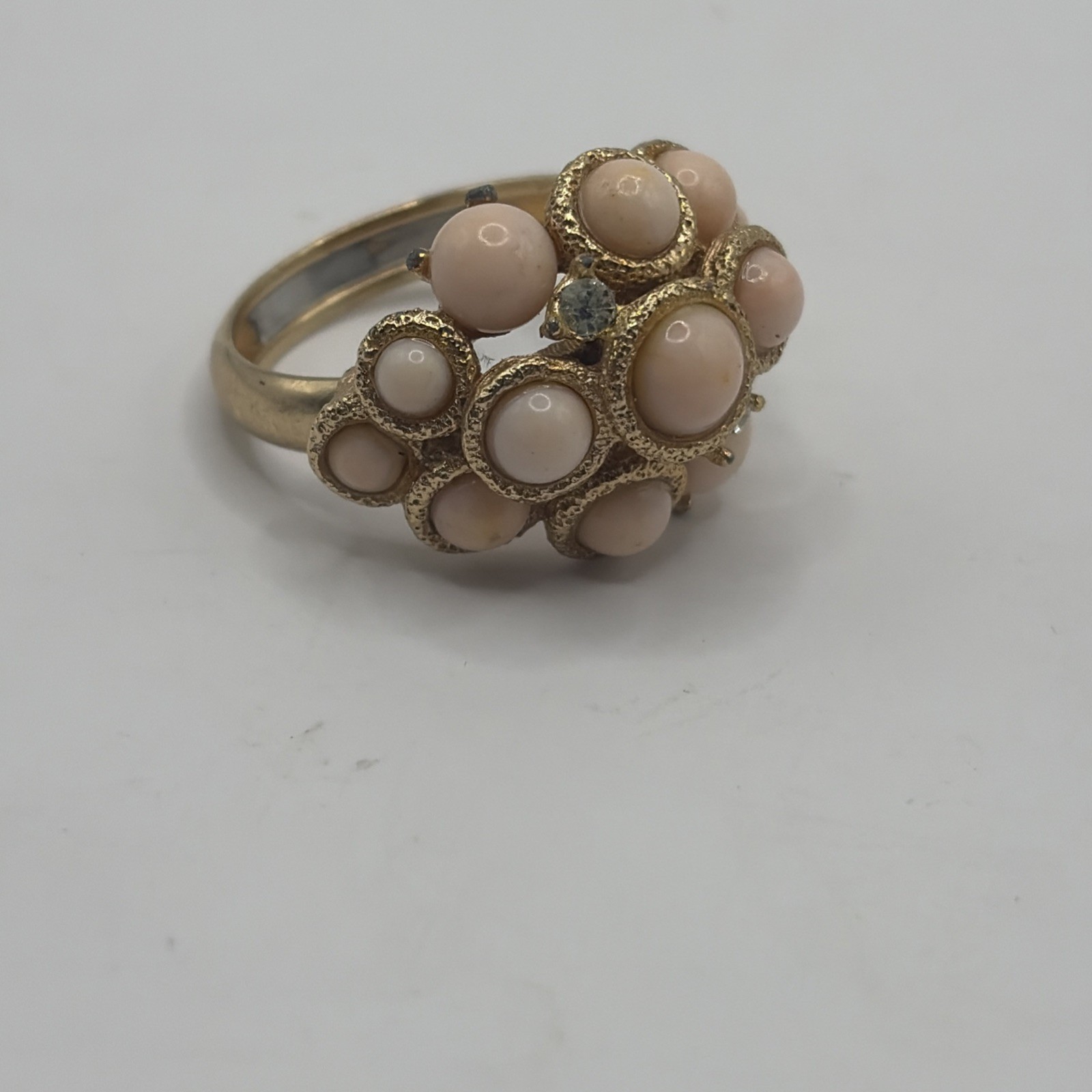 Vintage Avon Pink Coral Cab Cluster Rhinestone Gold tone- Size 7.25