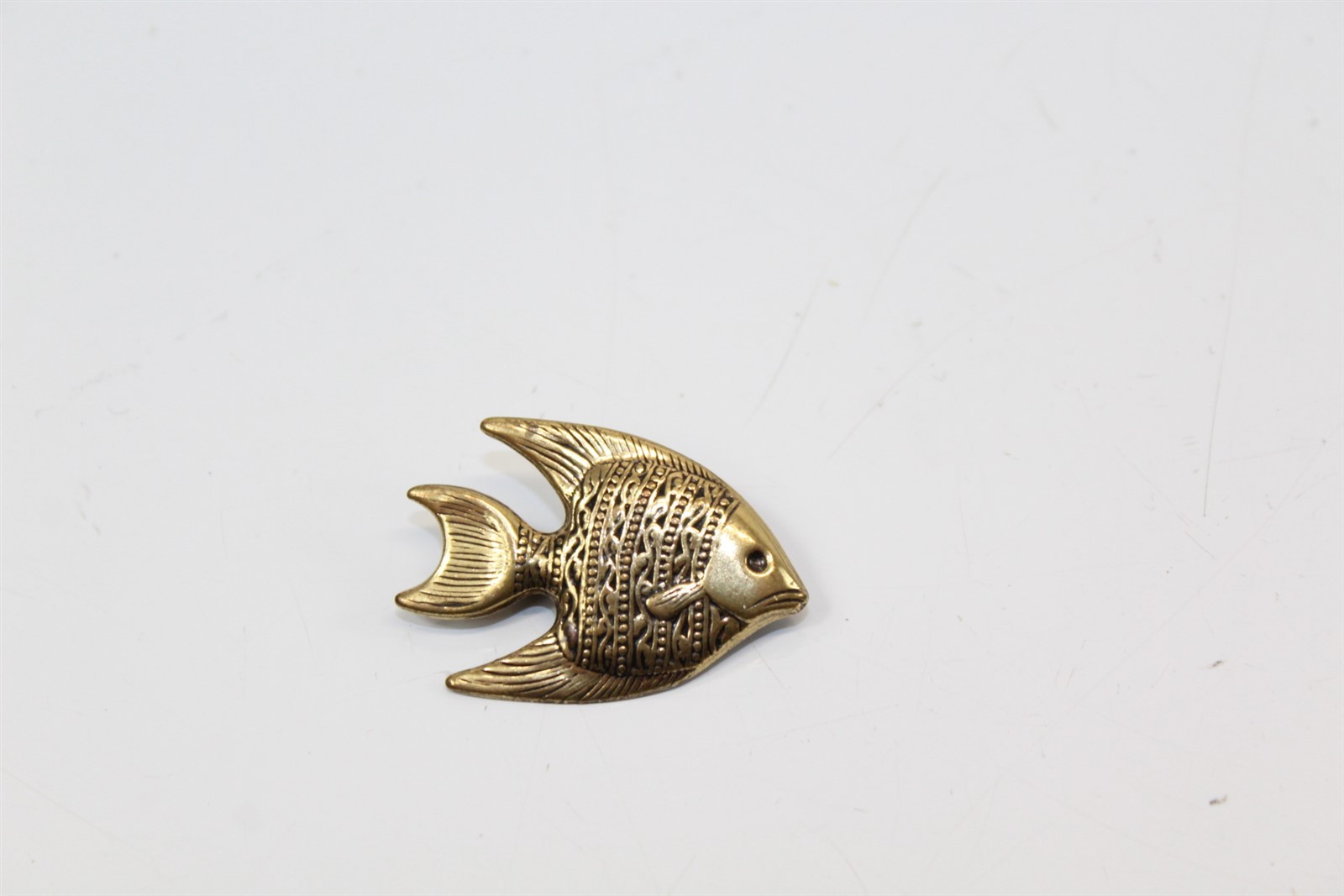 Brooch Gold-Tone Alloy Fish Design Vintage