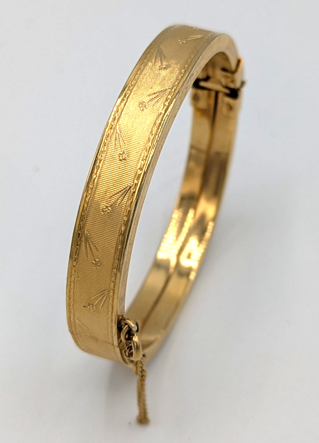 Vintage Etched Hinged Bangle Bracelet Flowers Gold Tone MCM Safety Chain 7.25″