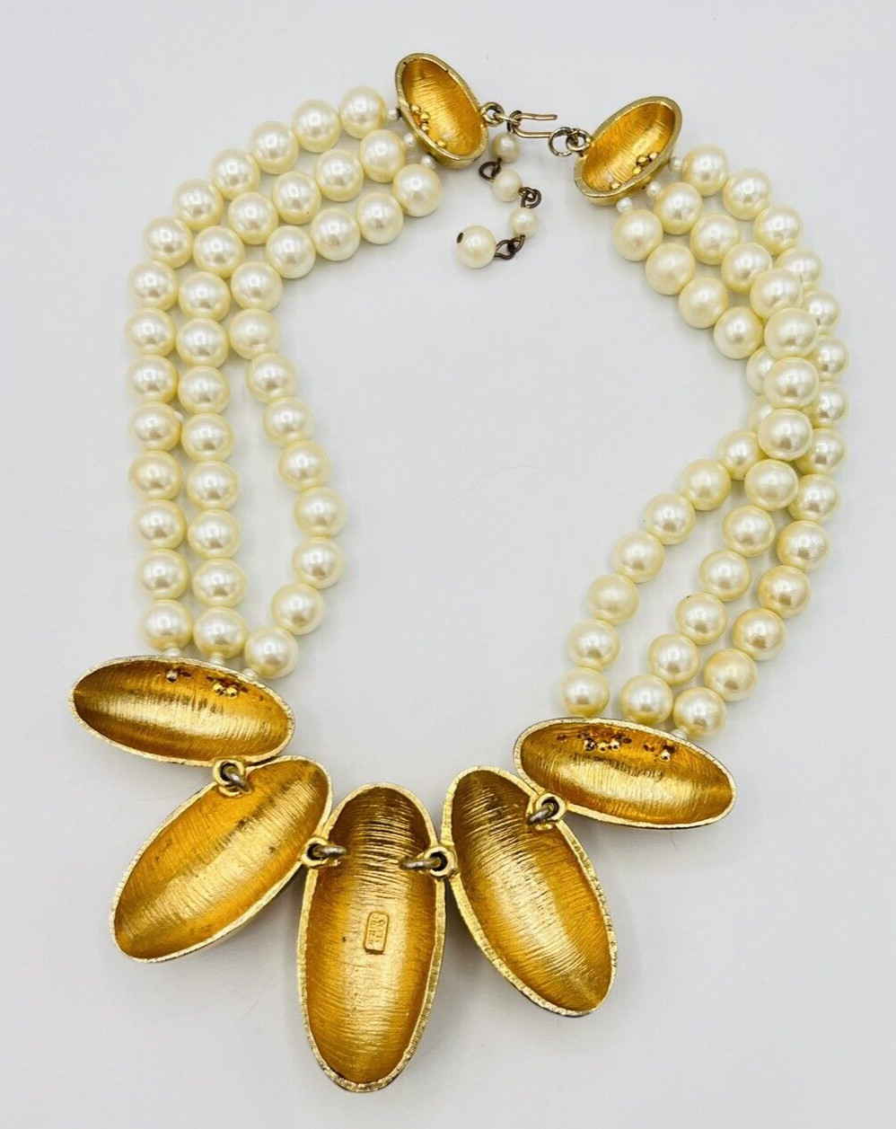 Designer Mimi Di Niscemi 1984 Gold Tone Faux Pearl Runway Necklace