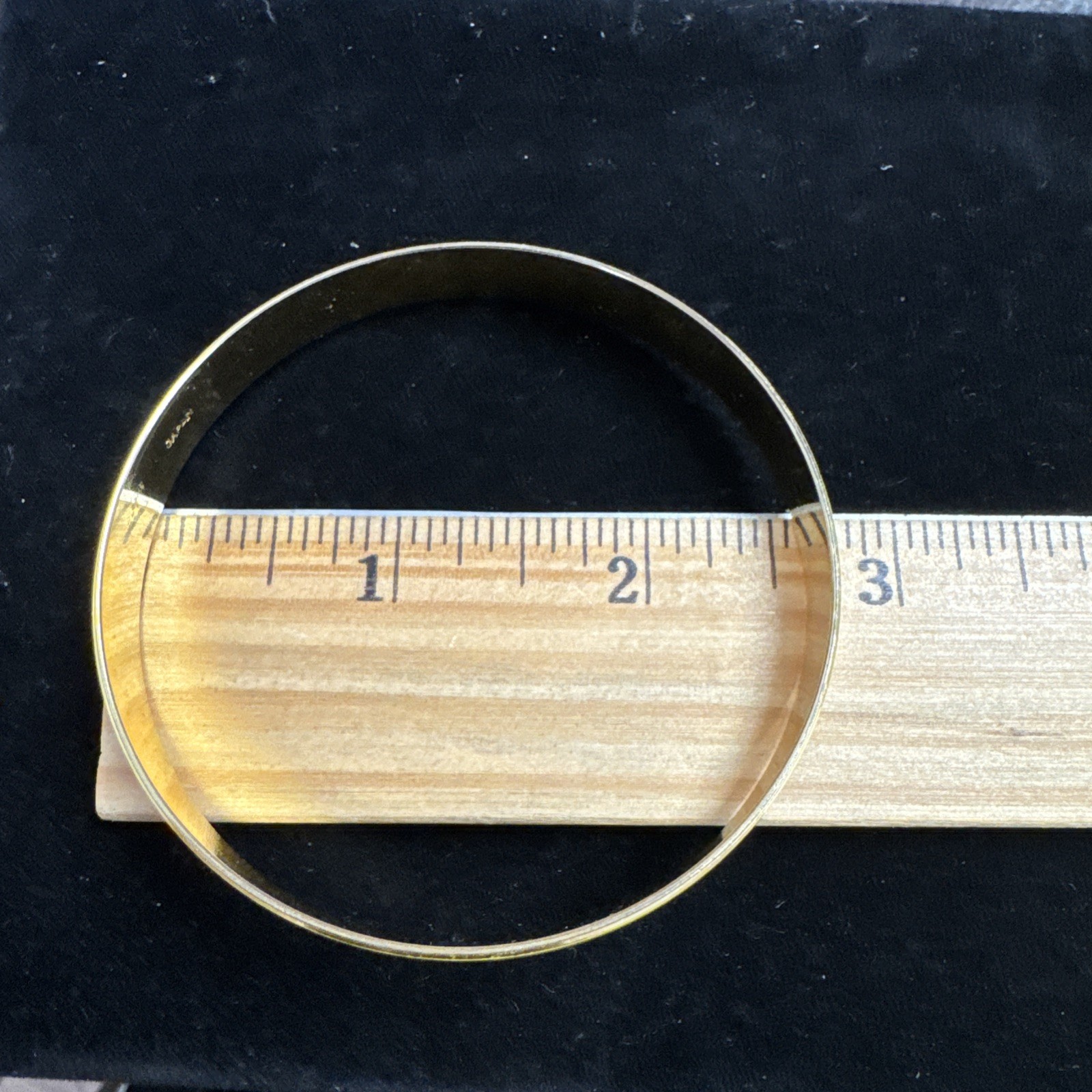 Vintage Bangle Yellow Enamel & Metal Bracelet signed Japan