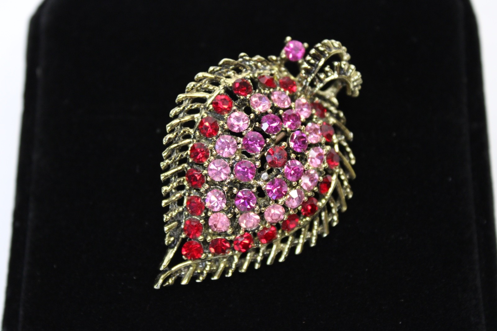 Vintage Pink Red Rhinestone Leaf Brooch Clip Earrings Set Gold Tone Retro