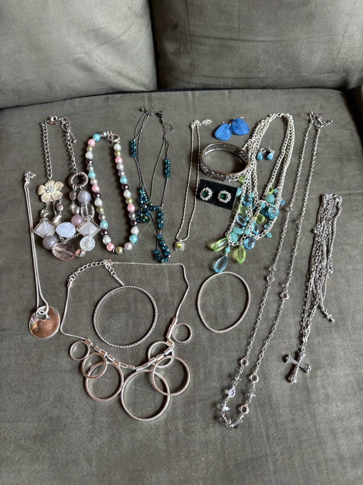 VINTAGE & MODERN ESTATE JEWELRY LOT UNSIGNED COSTUME & FASHION