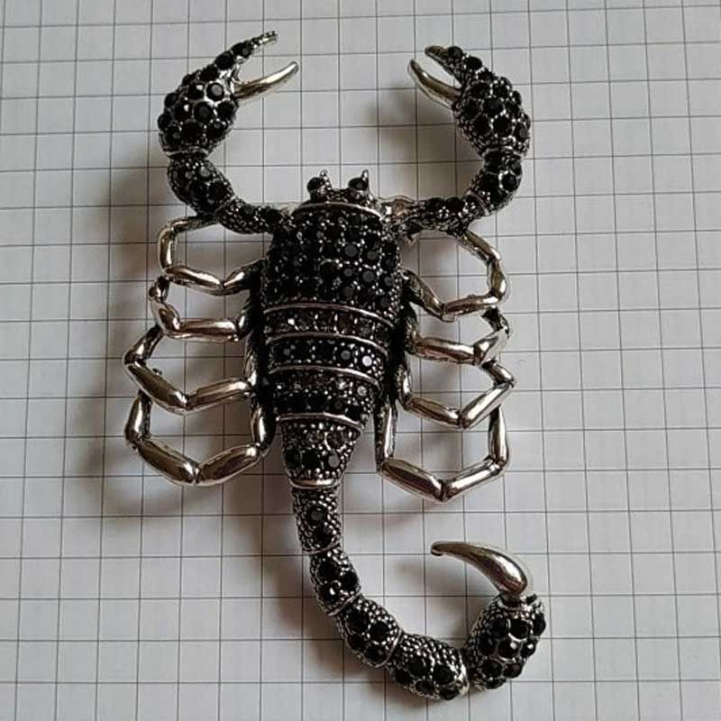 Vintage Scorpion Brooch Lifelike Animal Alloy Pin Party Accessory for Men Women