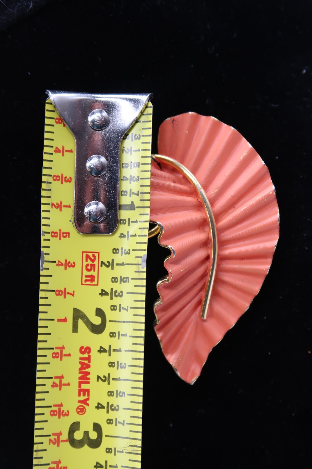 Vtg Ruffled Leaf Pink Enamel Over Gold Tone Metal Brooch by Individuality Jewels