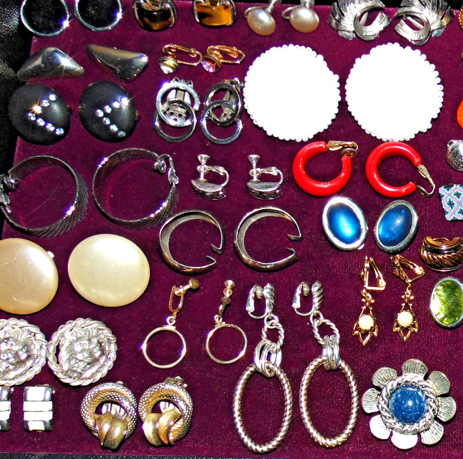 Vintage-Mod Lot 200 ALL Clip-on Earrings Pairs Some Signed Jewelry Rhinestone +
