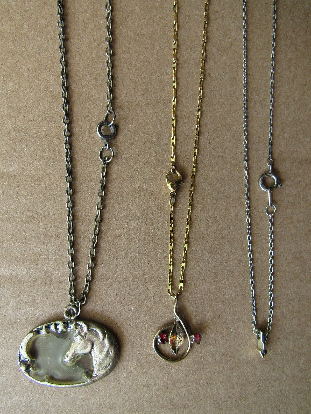Vintage “PENDANT CHAIN NECKLACES” !
