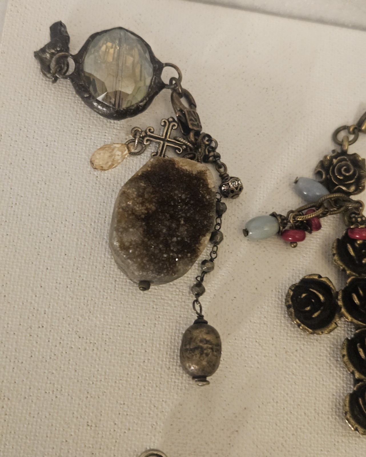LOT OF 10 PENDANTS WITH LOBSTER HOOK LOCKET TASSELS CHARMS MARKED UNMARKED