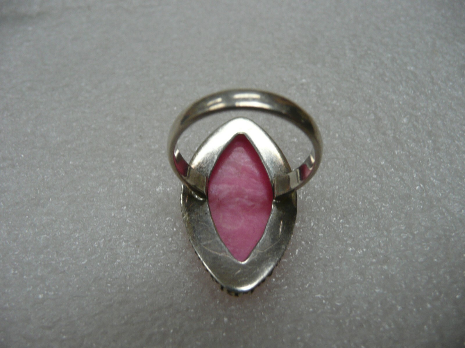 Robert Manse Signed M ID 925 Pink Mother of Pearl Bali Scroll Pattern Ring Size7