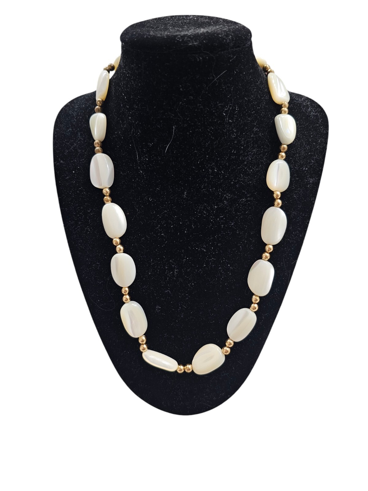Vintage Iridescent Mother of Pearl Stone Necklace with Barrel Closure