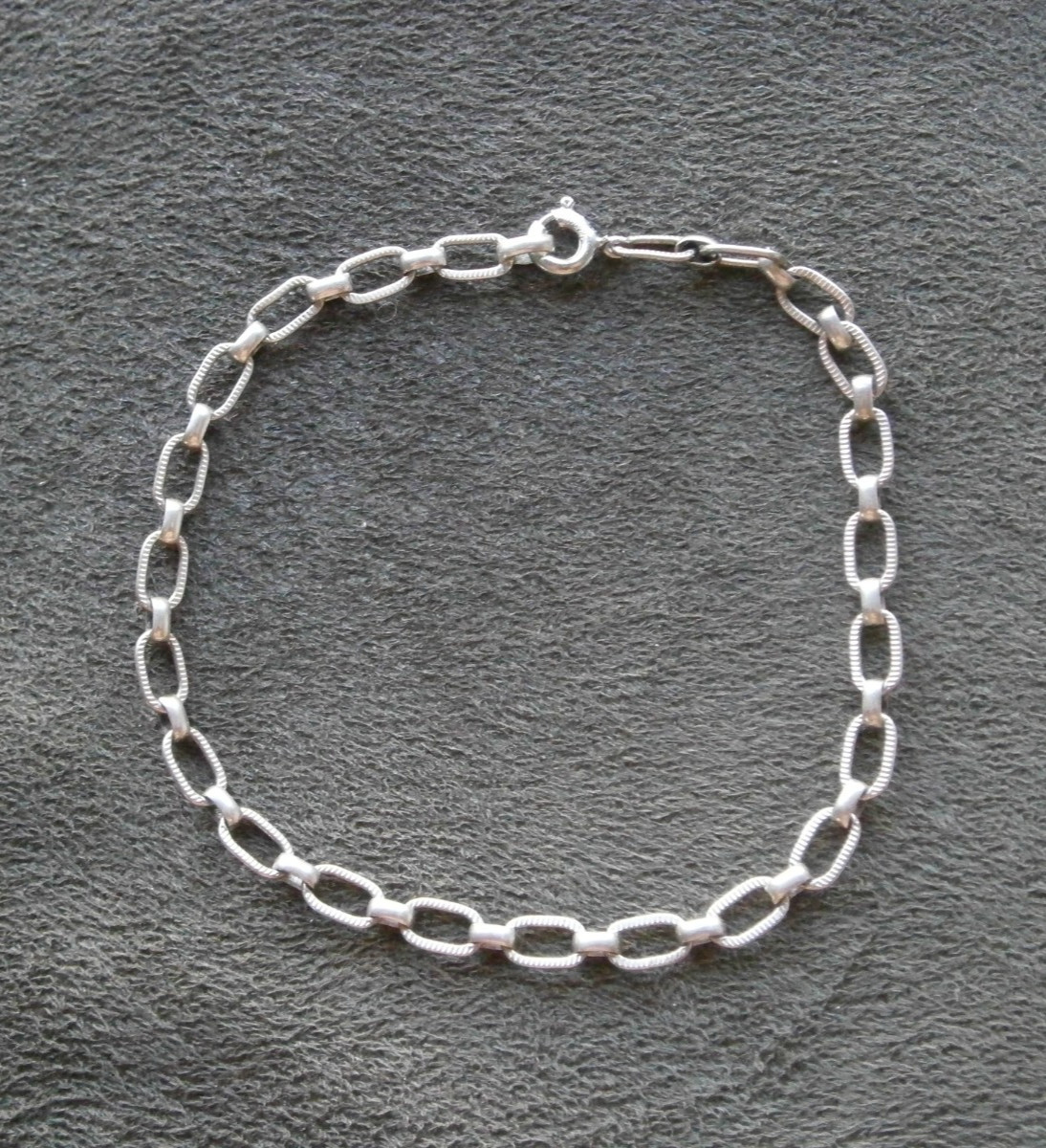 Textured Oval Link Chain Vintage Sterling Silver Charm Bracelet 7.25″ ~ 2.8g