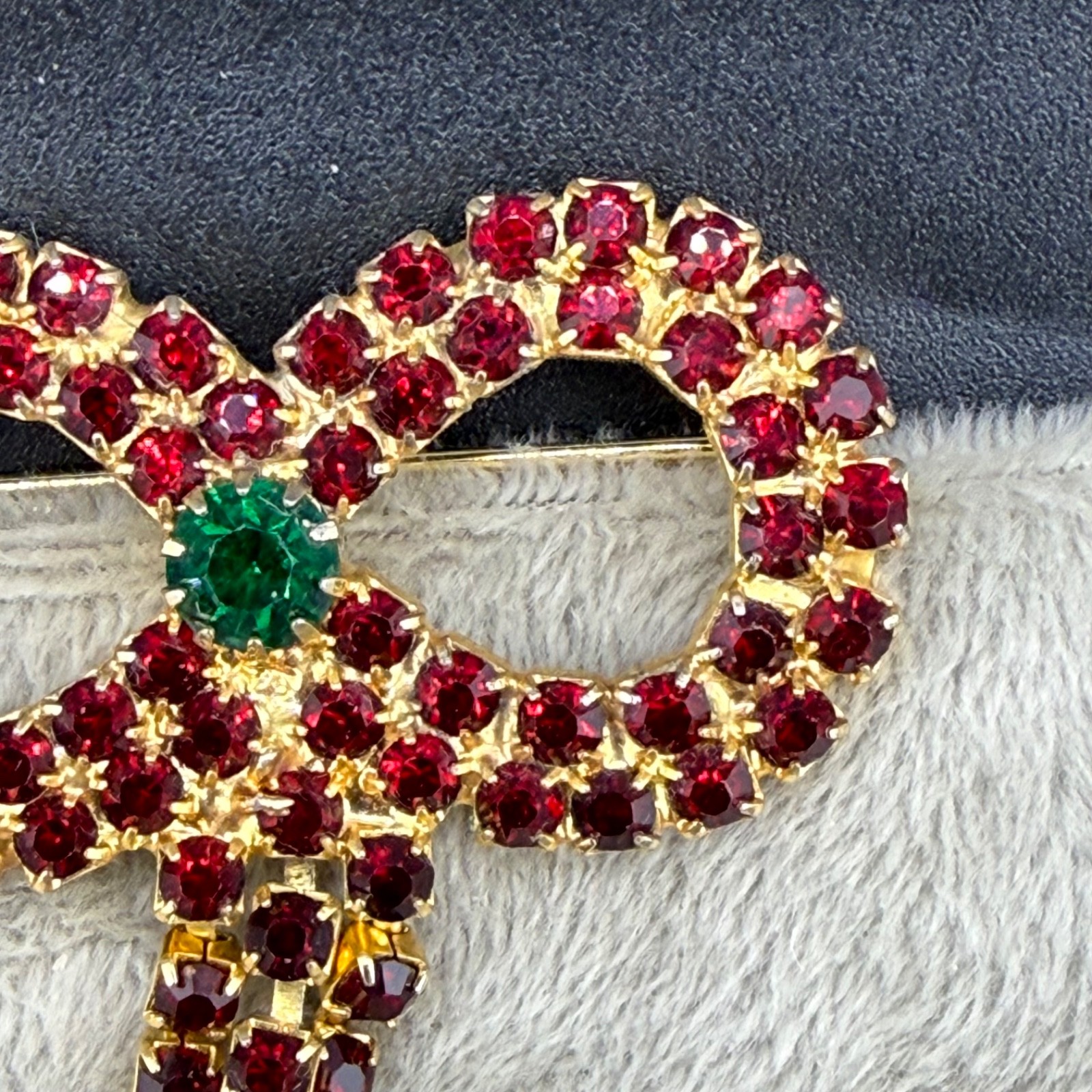 Vintage Rhinestone Bow Brooch Gold Tone Red Green Christmas