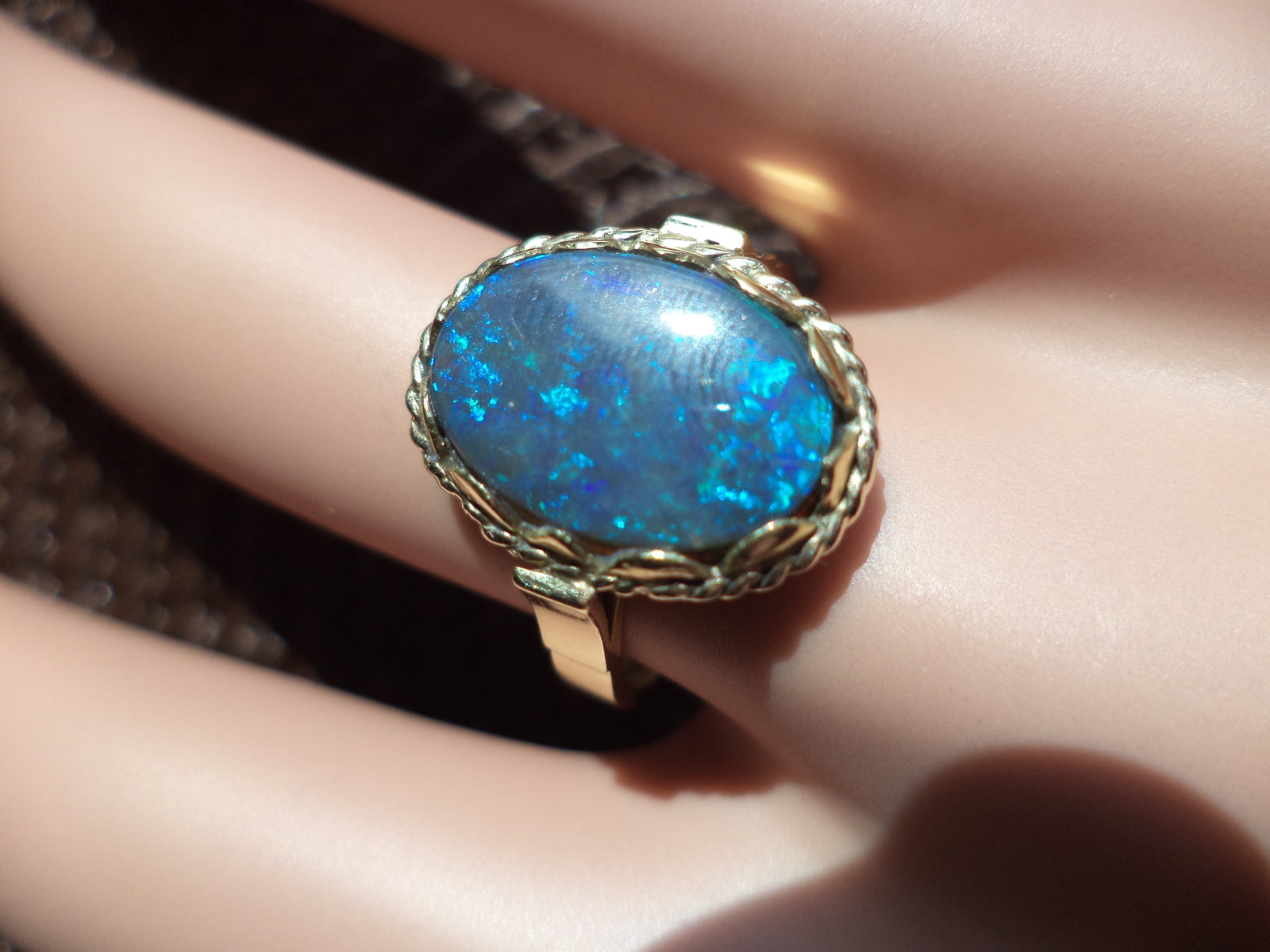 7 1/4 Vintage 14k APPROX 14×10 AUSTRALIA BLACK OPAL Ring