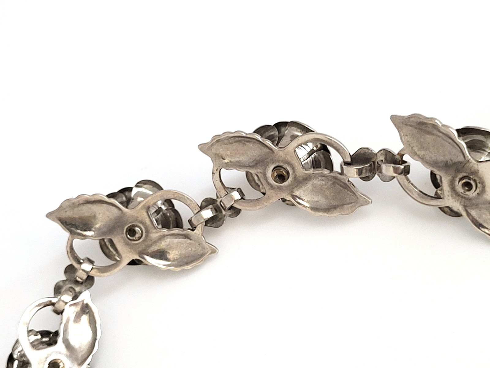 Vintage 3D Rose Linked Chain Bracelet Rhinestone center Stainless Steel 7.25″
