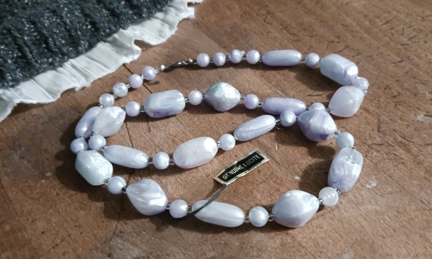 Vintage” Lavender Genuine Lucite Necklace Pearl Tone Pre-owned Costume Jewelry