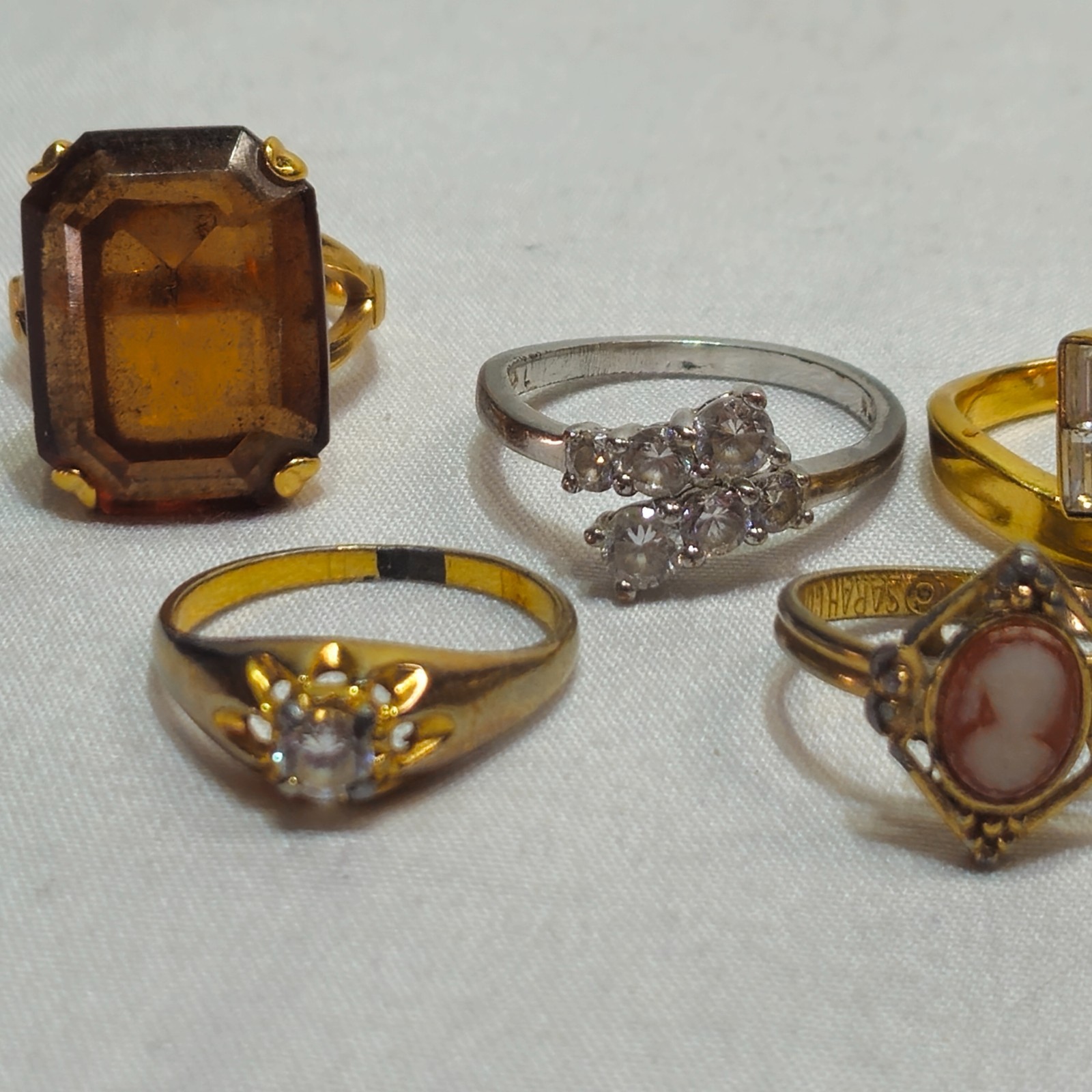 Vintage 6 Pc Assorted Avon & Unsigned Ring Lot Jewelry Mixed Styles and Sizes