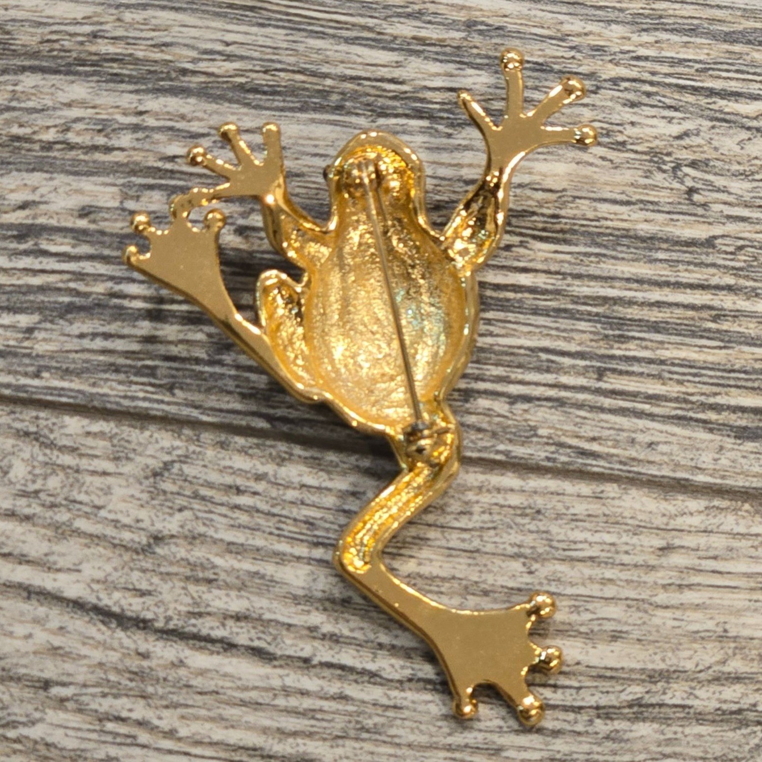 Vintage tree Frog Brooch Rhinestone Pavé Green Eyes Statement Costume Jewelry
